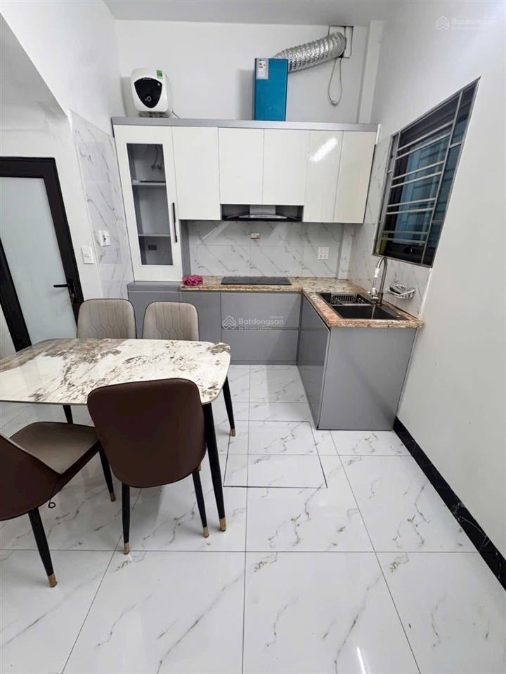 Bán nhà hoàng mai lô góc 3 thoáng, dân xây chắc chắn 47m2  4pn cách ô tô 50m, dân trí cao ở thích