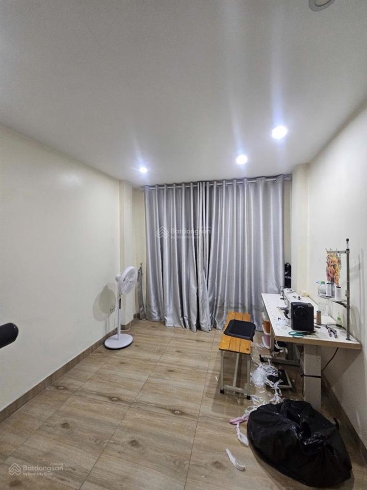 Lô góc mạc thị bưởi, 2 mặt ngõ, trước nhà 3 gác, dân xây chắc chắn, đủ công năng, sổ đẹp ko qh