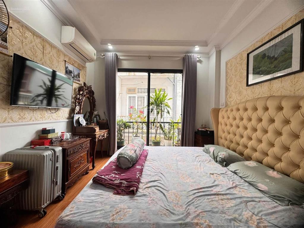 Hoàng mai, 50m ra ô tô, lô góc, 60m2 x 5t thang máy, dân xây chắc chắn, sổ đẹp, qh ổn định