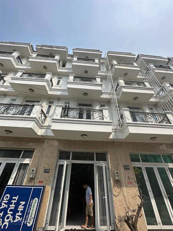 Nhà sát chợ đường, thạnh xuân, quận 12
hà huy giáp vào chỉ 50m