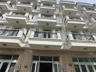 Nhà sát chợ đường, thạnh xuân, quận 12
hà huy giáp vào chỉ 50m