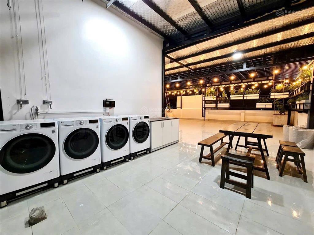 Studio ban công/cửa sổ ngay khu phan xích long  đầy đủ nội thất, mới đẹp