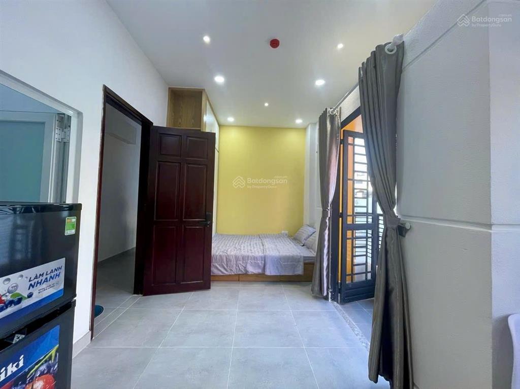 Studio ban công/cửa sổ ngay khu phan xích long  đầy đủ nội thất, mới đẹp