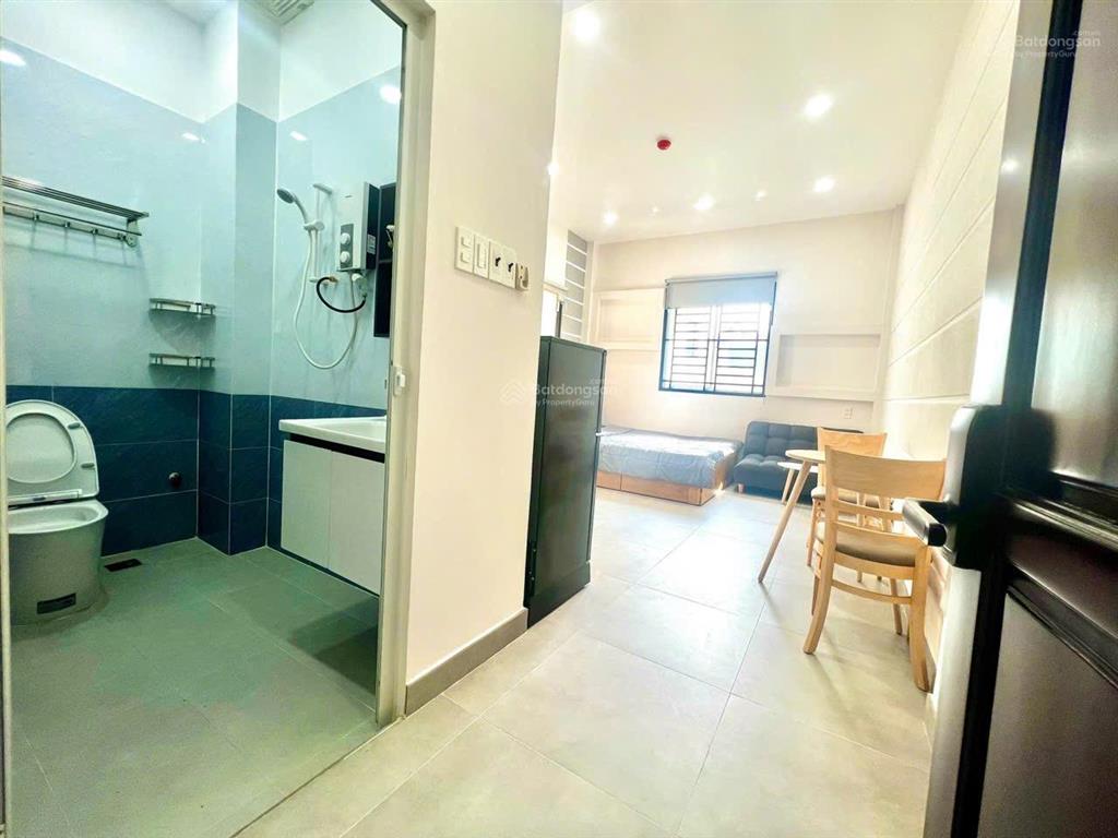 Studio ban công/cửa sổ ngay khu phan xích long  đầy đủ nội thất, mới đẹp