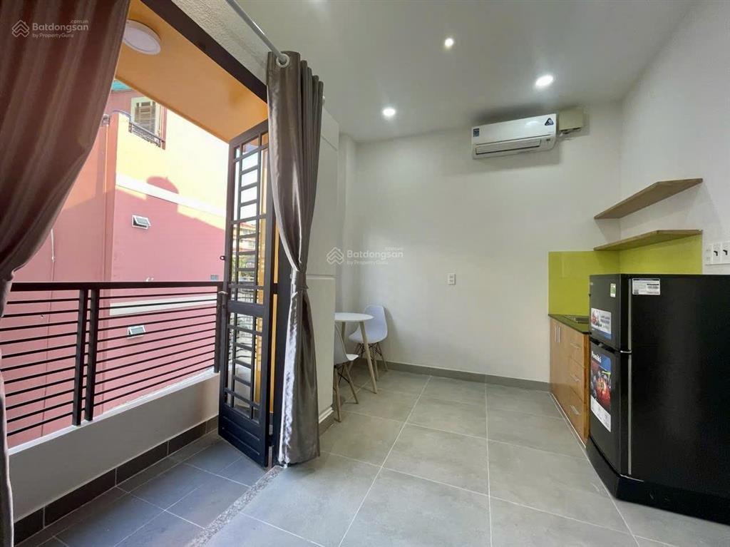 Studio ban công/cửa sổ ngay khu phan xích long  đầy đủ nội thất, mới đẹp