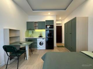 Trung tâm tô hiến thành  phòng ban công  máy giặt riêng, thang máy, dọn phòng  có nhận ngắn hạn