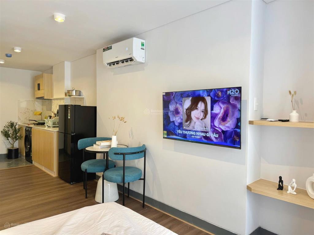 Studio máy giặt riêng  có nhận ngắn hạn  thang máy, dọn phòng  ngay trung tâm quận 1,3