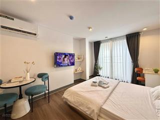 Studio máy giặt riêng  có nhận ngắn hạn  thang máy, dọn phòng  ngay trung tâm quận 1,3