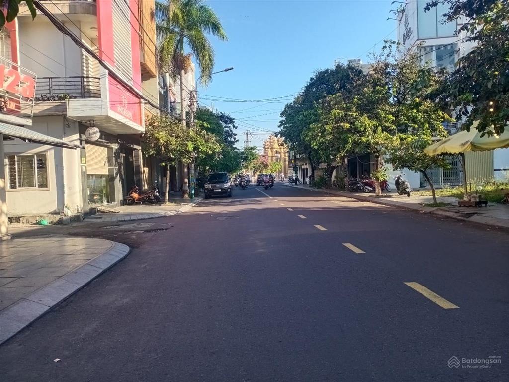 Bán nhà mặt phố 64, trần cao vân, 21 tỷ, 195m2, 6pn, pháp lý đầy đủ