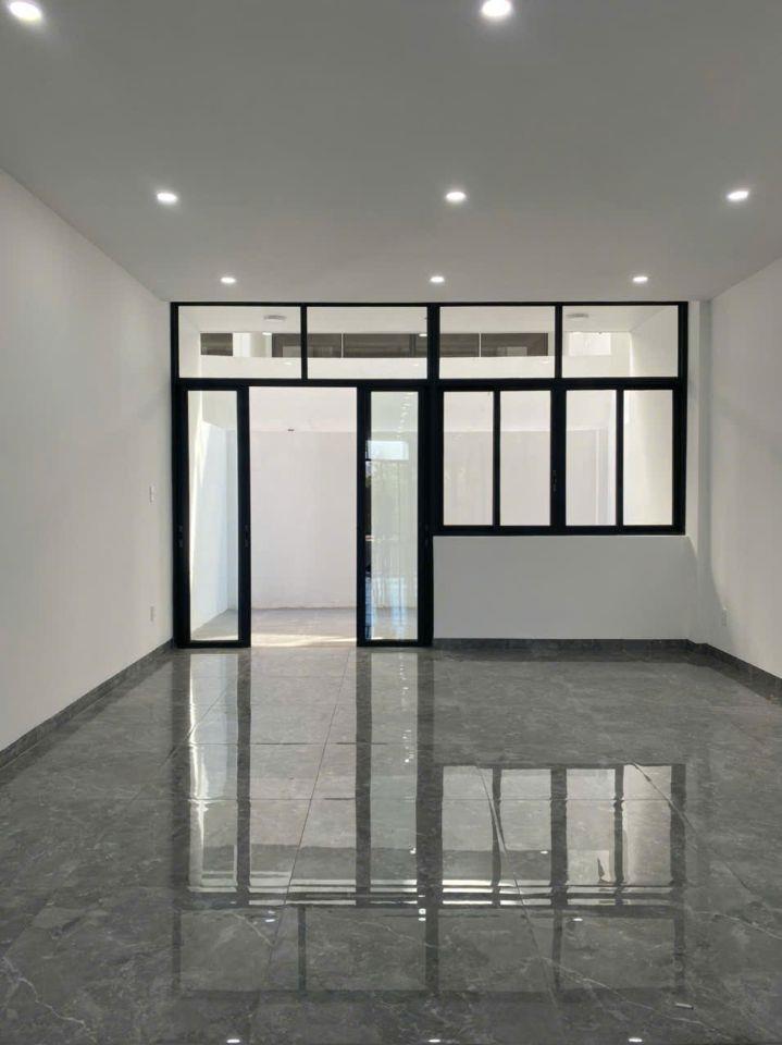 Bán nhà phố full nội thất khu Trung Nguyên đường 23m sẵn sổ