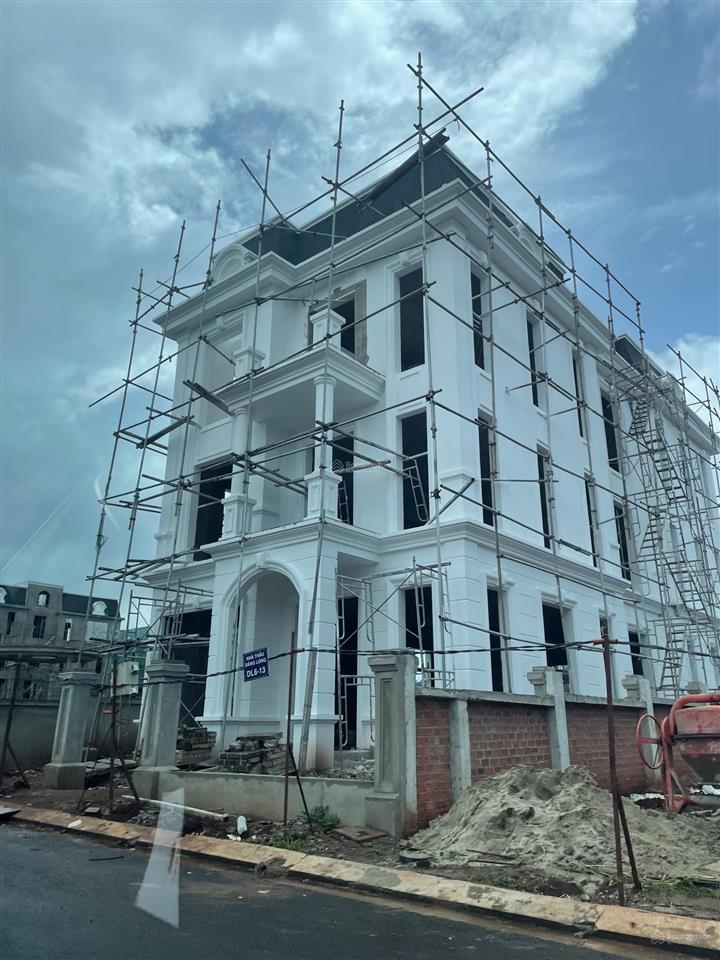 Bán biệt thự đơn lập 312m2 hướng đông nam mát mẻ giá tốt