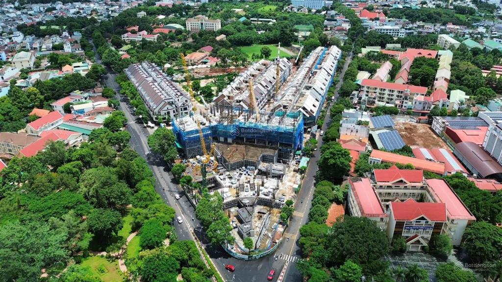 Chỉ 12 căn dinh thự giới hạn view hoa viên dự án ecopalace.