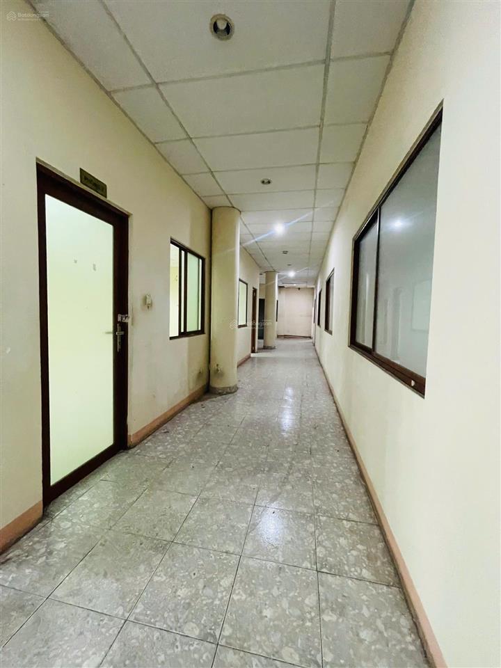 140tr/tháng
cho thuê nhà 3 tầng mặt tiền quang trung  6pn, wc nam/nữ riêng  sàn 392m  kinh