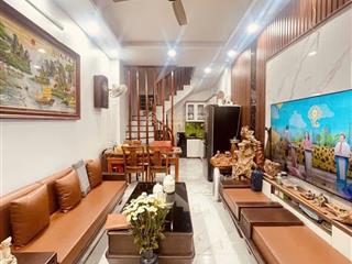 Cần bán nhà phố thịnh quang ngõ nông gần phố, trước nhà thoáng, tiện ích đầy đủ ở ngay, 39m2x5t