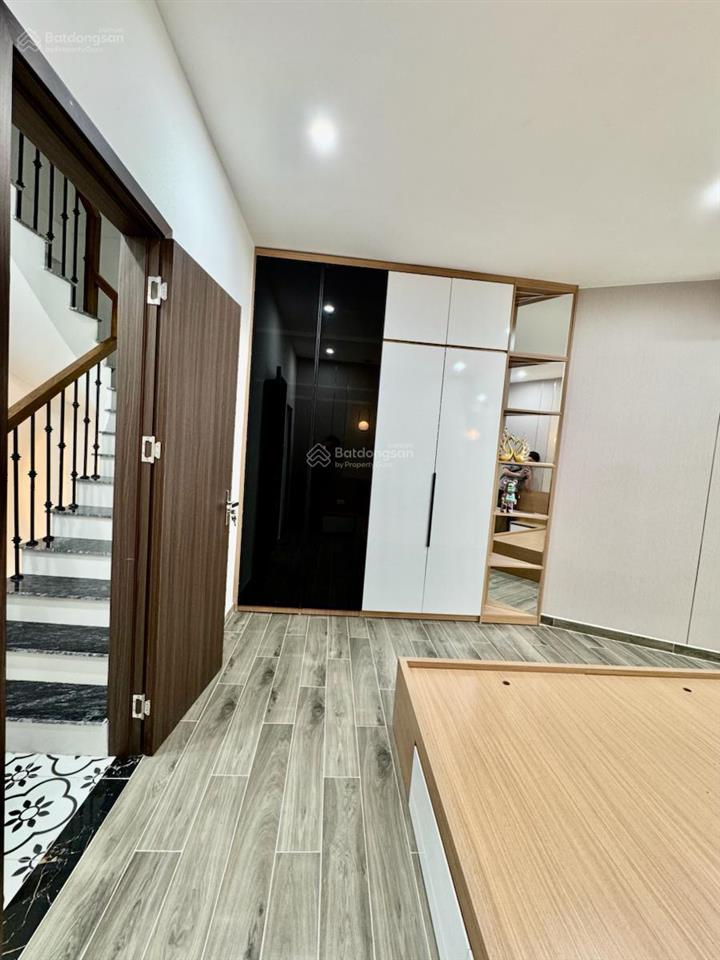 Cần bán nhà đẹp phố giảng võ, 3 bước chân ra ô tô tránh, gần trường chợ, nhà đẹp ở ngay36m2x5t,4ngủ