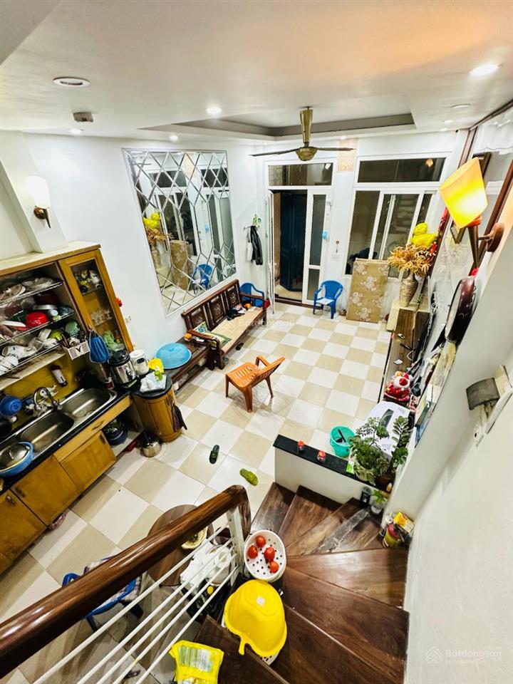 Cần bán nhà đẹp phố vũ thạnh, gần phố , ga tàu điện, trường chợ,39m2x5 tầng, 4 phòng ngủ!!