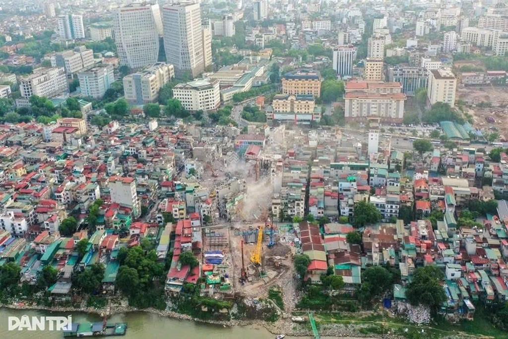 Cần bán nhà phố lê trọng tấn sát vành đai2.5, nhà đẹp dân xây ở ngay, gần trường chợ 34m2x5t, 4pn