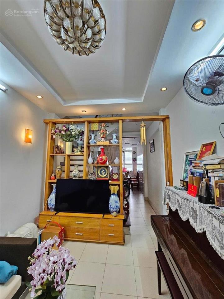 Cần bán nhà phố lê trọng tấn sát vành đai2.5, nhà đẹp dân xây ở ngay, gần trường chợ 34m2x5t, 4pn