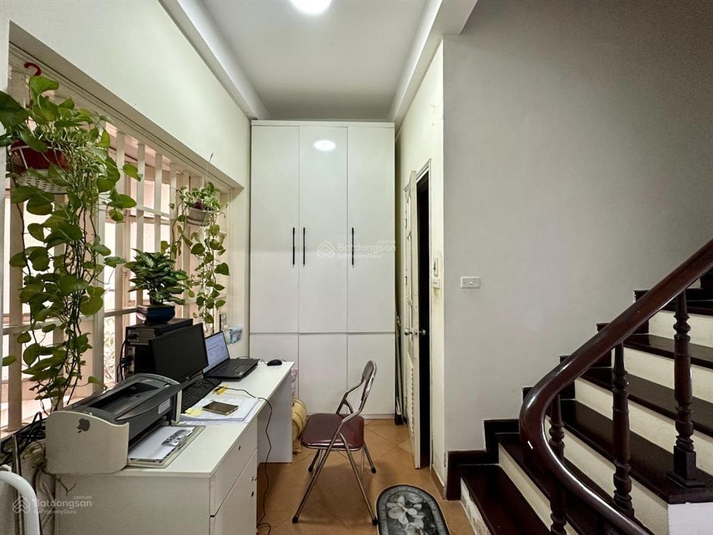 Cần bán nhà đẹp phố vương thừa vũ, 20m ra phố, gần trường chợ, ngõ trc nhà 2m, 37m2x5 tầng,5 pn