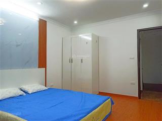 Giảm sâu, nhà đẹp phố bắc hồng, trước nhà rộng thoáng vài bước chân ra hồ ,34m2x5t, tổng 3pn