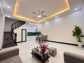 Nguyên hồng, phân lô ô tô đỗ cửa, nhà dân xây chắc chắn, 30m ra mặt phố kd, tiện ích nhiều, 58m2x5t