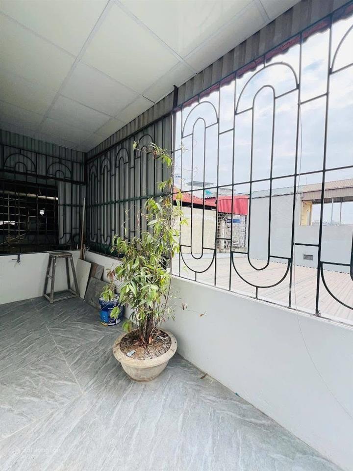 Nguyên hồng, phân lô ô tô đỗ cửa, nhà dân xây chắc chắn, 30m ra mặt phố kd, tiện ích nhiều, 58m2x5t