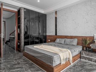 Nhà gần nguyễn chí thanh, 2 thoáng, ngõ rộng, vài bước ra ô tô, sổ phân lô, full nội thất 39m*5t