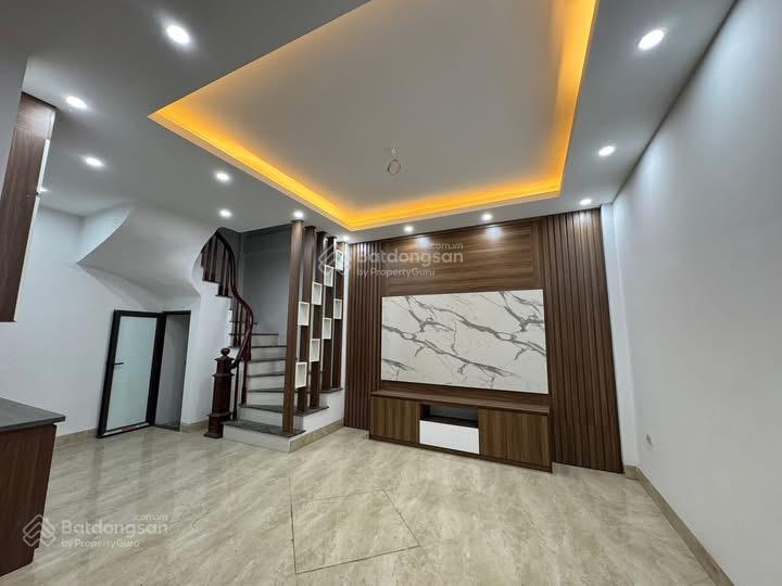 Cần bán nhà đẹp phố cát linh, ngõ nông, gần phố, gần đường tàu điện trên cao, giá hợp lý, 42m2x5t