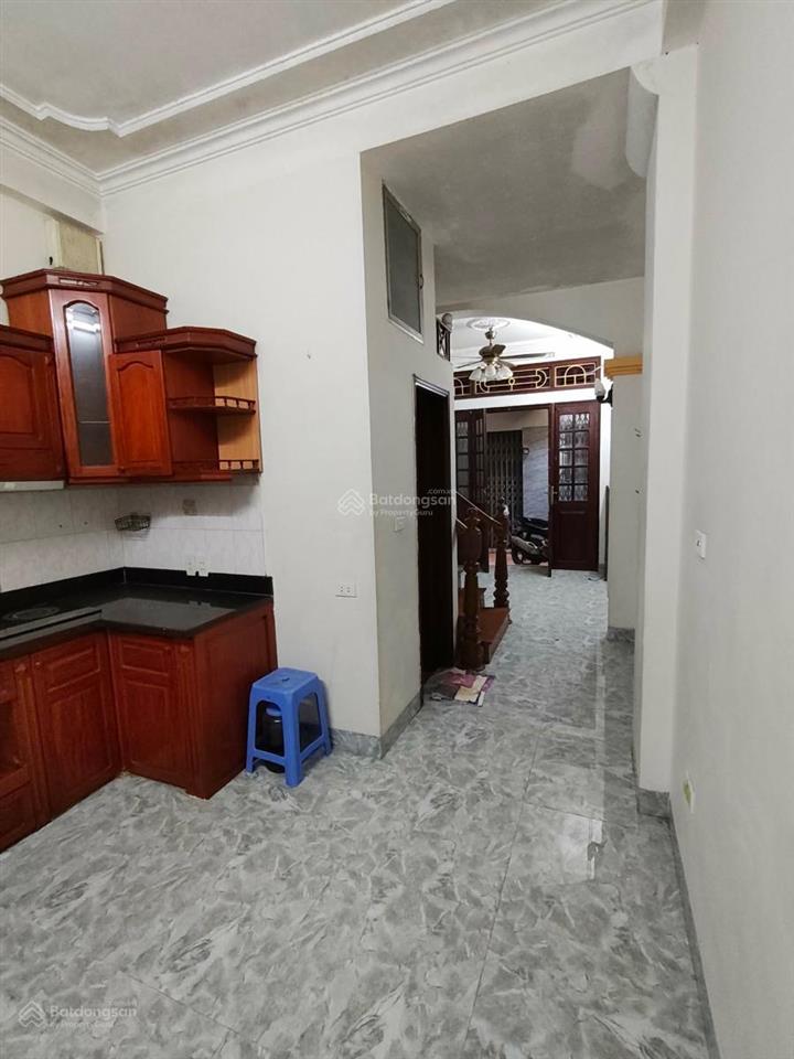 Cần bán nhà đẹp phố hoàng cầu, nhà đẹp ở ngay, nhỏ xinh hiếm có, vị trí gần phố gần hồ, 43m2x5t