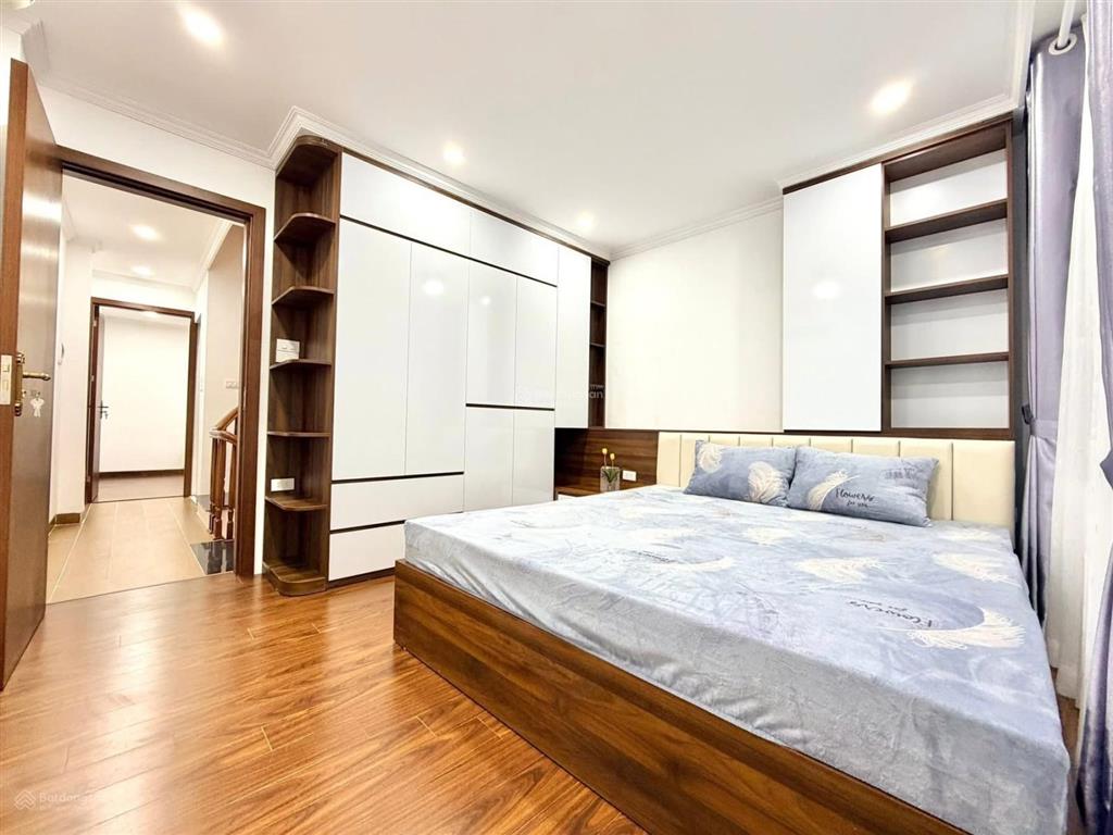 Giảm sâu! nguyễn phúc lai, lô góc, dân xây, 30m ra ô tô, sân rộng, kinh doanh, sổ đẹp, 37m2x5t
