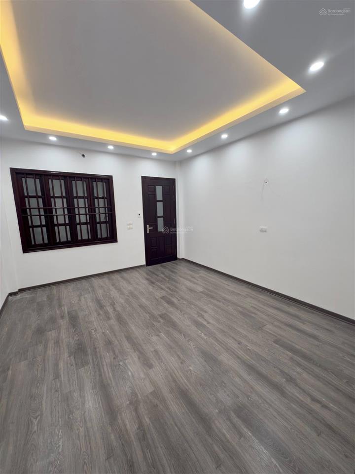 Cần bán nhà hào nam, ngõ nông gần phố, khu dân trí cao, nhiều tiện ích, nhà đẹp ở ngay, 37m2x5t