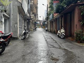 Gia đình em bán lô đất vuông đẹp, liêm mạc, mặt ngõ, gần ô tô dt sổ 40m2 giá chỉ 4x tỷo962449105