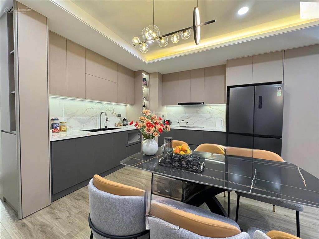 Bán căn chung cư n02 trần quý kiên, tầng đẹp 3pn, 6 tỷ, dt 65m2, giá cực chất, uy tín o9624491o5