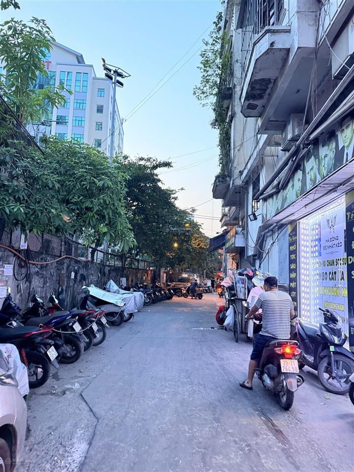 Chính chủ bán nhà ngay sau đh viện bưu chính viễn thông  khu phân lô cán bộ, thông ô tô, hơn 4 tỷ