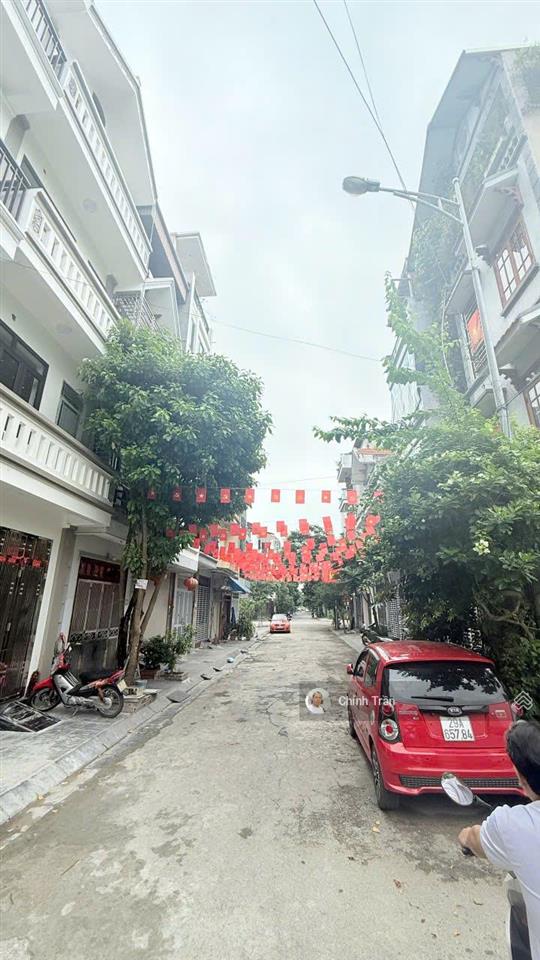 Cc gửi bán lô đất đẹp giá đầu tư. 105m2 mt 6,5m vỉa hè ô tô tránh kinh doanh giá chỉ 146 triệu/m2