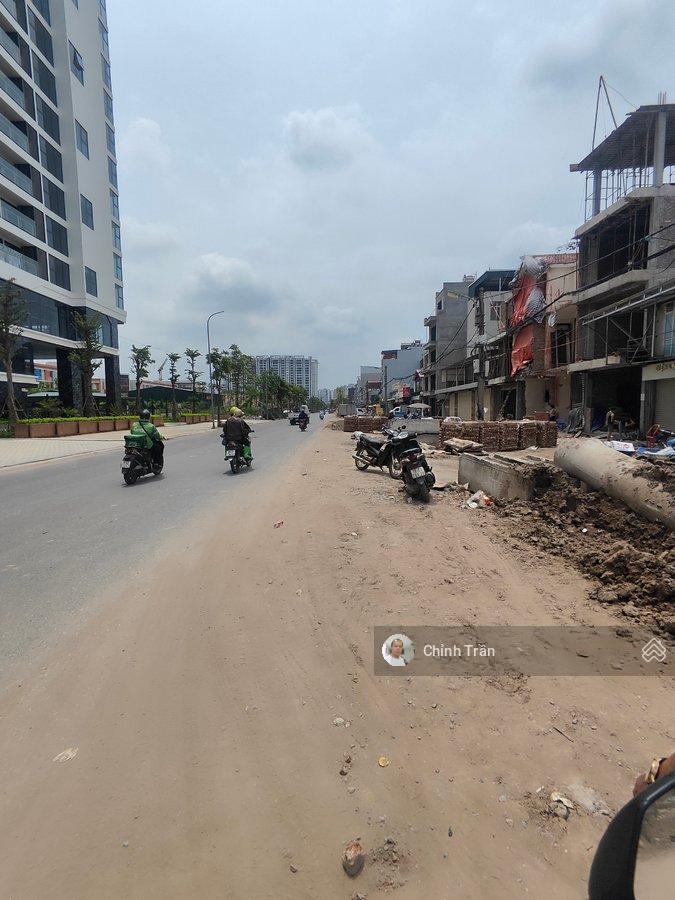 Cc gửi bán lô đất đẹp mặt phố tân thụy long biên. diện tích rộng mt lớn giá đầu tư chỉ 212 tr/m