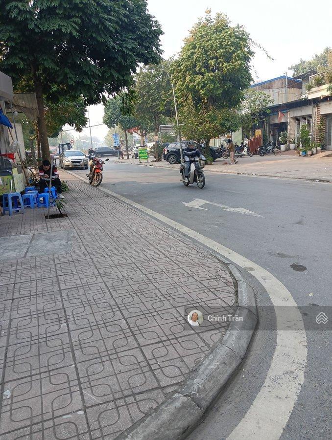 Cc gửi bán đất đẹp vỉa hè ô tô tránh kinh doanh giá 175 tr/m2. hiện trạng giá chỉ 75 triệu/m2