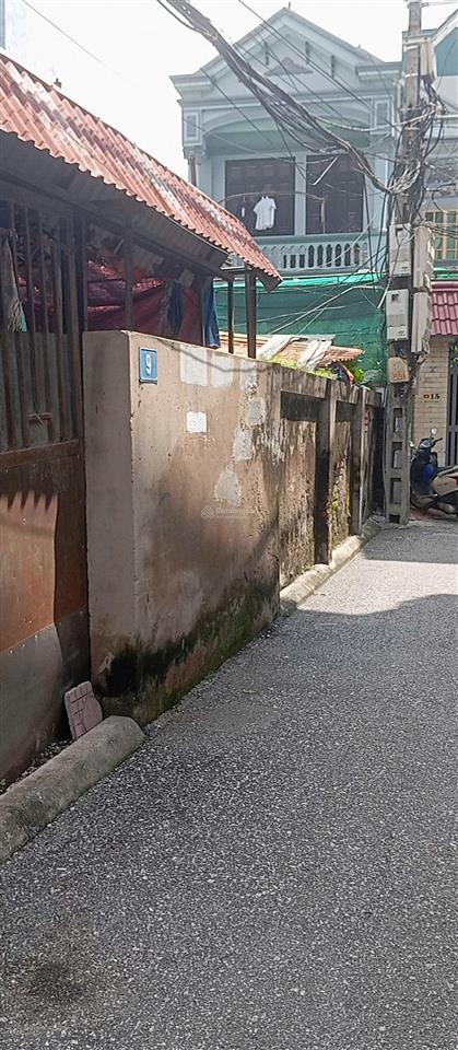 Cc gửi bán lô đất đẹp mặt ngõ ô tô kinh doanh full thổ cư giá chỉ 85 triệu/m2 thương lượng