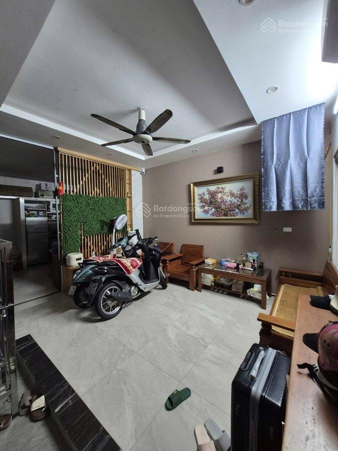Bán nhà phố tư đình long biên 45m2 4 tầng mặt tiền hơn 5m ô tô đỗ cửa vào nhà giá nhỉnh 7 tỷ