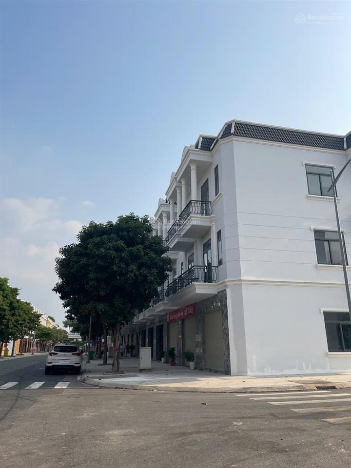 Nhà phố trung tâm  chỉ từ 5% sở hữu ngay