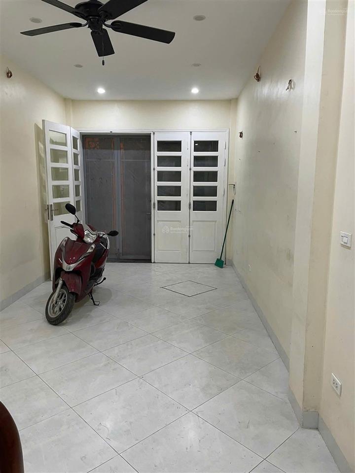 Cho thuê nhà riêng 5 tầng gồm 6p ngõ 3 phố thái hà làm văn phòng, ở, kdol ... giá 17 triệu/tháng