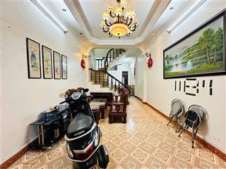 Cho thuê nhà 50m2 x 4 tầng ngõ 141 phố quan nhân  thanh xuân, ô tô đỗ cửa, giá 16 triệu/tháng