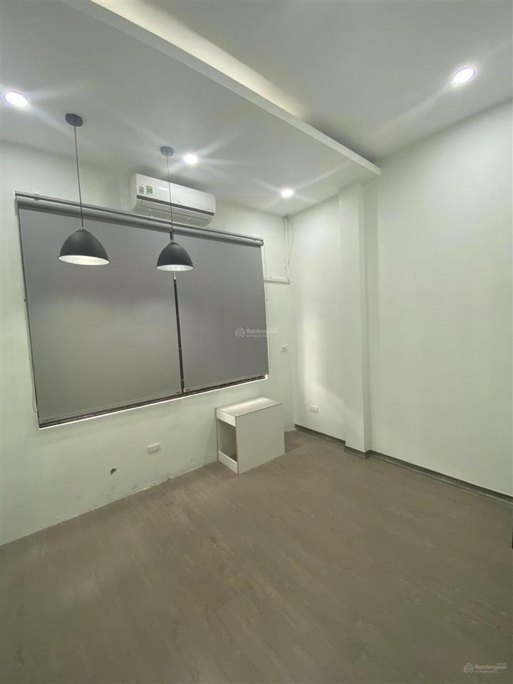 Cho thuê nhà riêng 50m2 x 5 tầng, ô tô đỗ cửa tại nguyễn chí thanh, đống đa, hà nội
