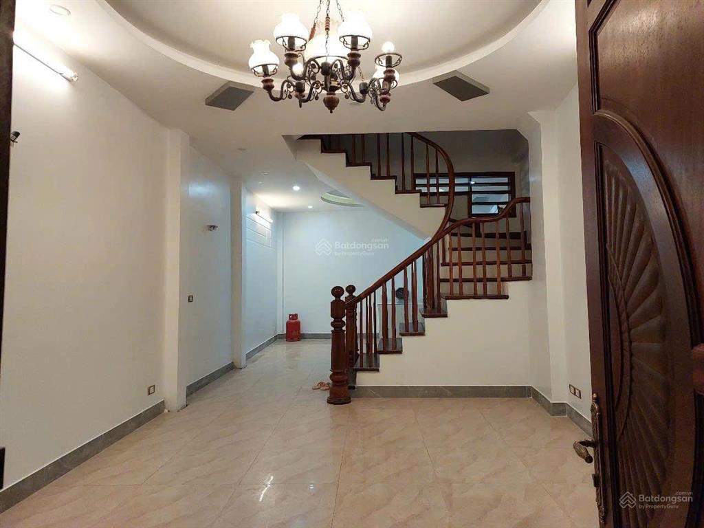 Cho thuê nhà 50m x 5 tầng, 6pn tại hoa bằng, yên hòa, hà nội làm vp, ở, kdol ...