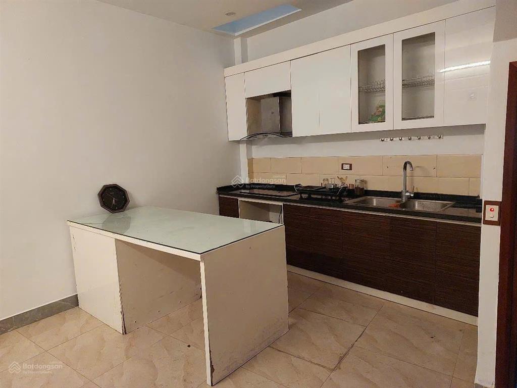 Cho thuê nhà 50m x 5 tầng, 6pn tại hoa bằng, yên hòa, hà nội làm vp, ở, kdol ...