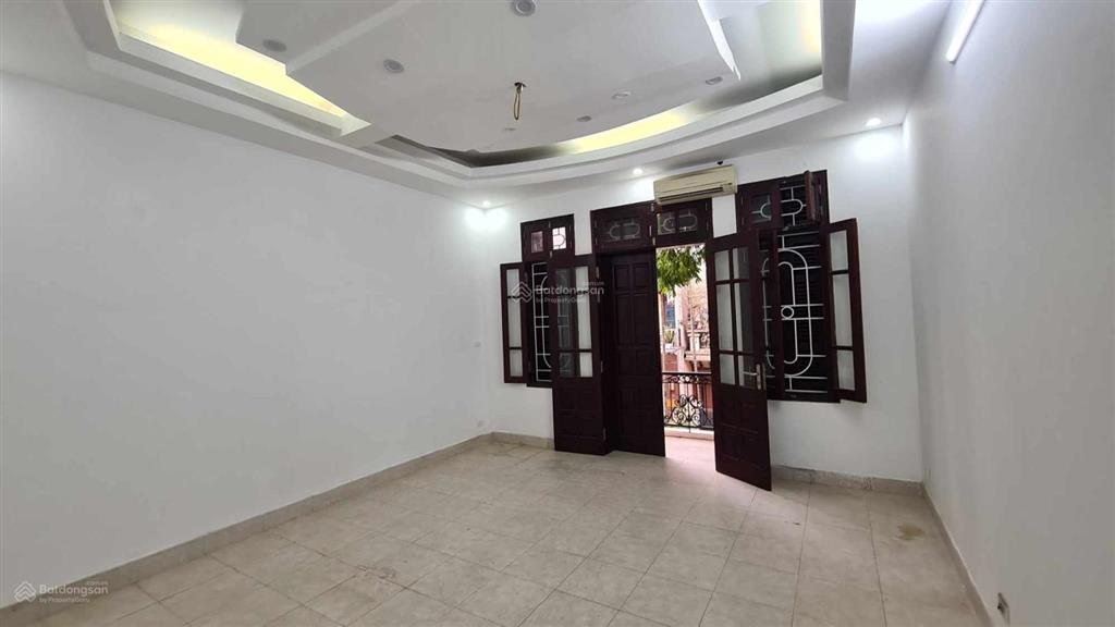 Cho thuê nhà 60m2 x 4 tầng ngõ 18 phố mạc thái tổ  yên hòa làm văn phòng, ở, kinh doanh