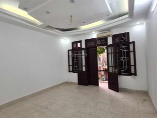 Cho thuê nhà 60m2 x 4 tầng ngõ 18 phố mạc thái tổ  yên hòa làm văn phòng, ở, kinh doanh