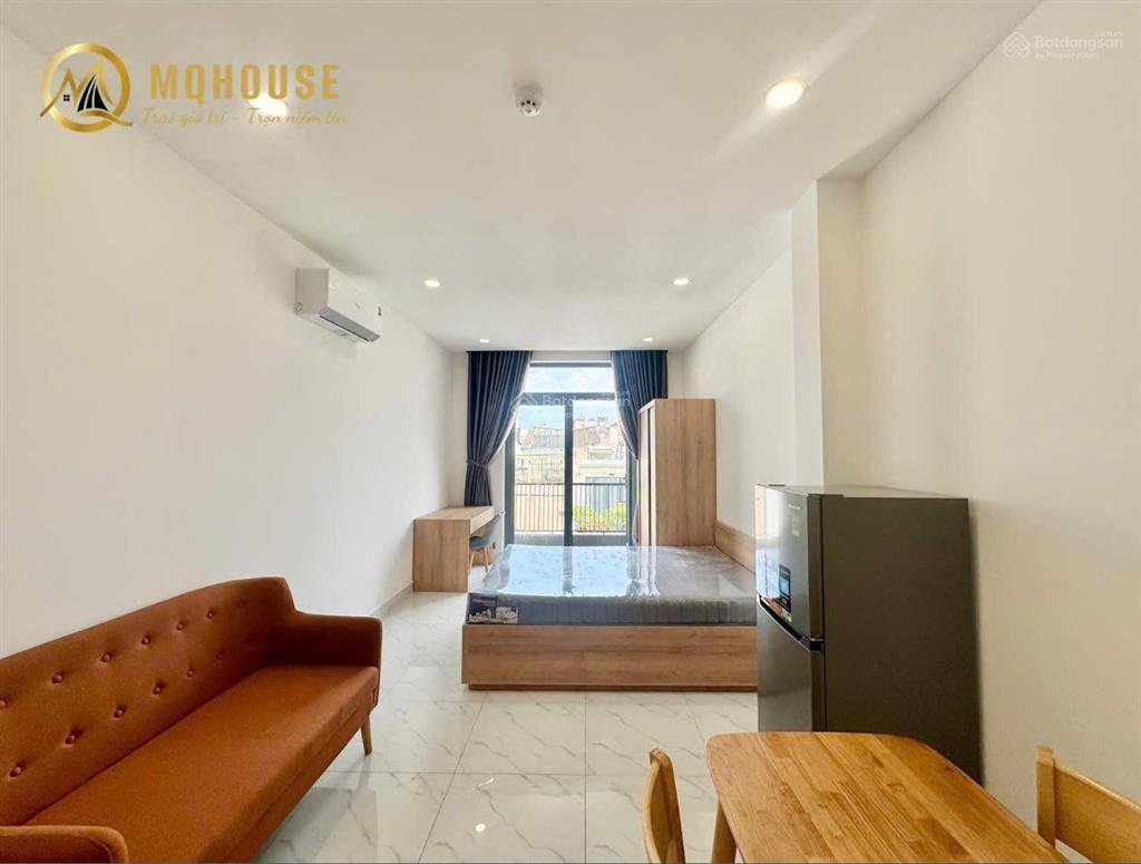 Cho thuê căn hộ full nội thất ban công view thành phố ngay phan đăng lưu, phan xích long