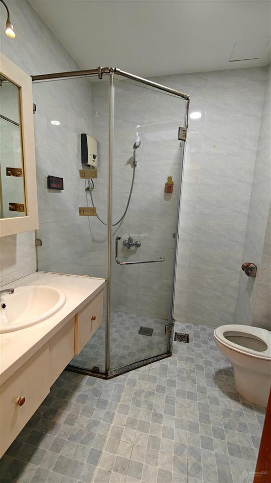 Căn hộ siêu thoáng rộng 40m2 có thang máy bãi xe oto. nằm gần công viên hoàng văn thụ
