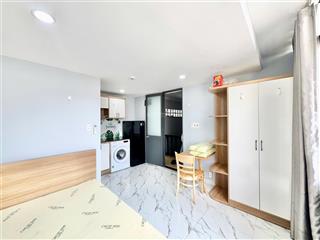 Căn hộ ban công full nội thất có mgr view thoáng mát ngay khu ăn uống gần ngã 4 hàng xanh